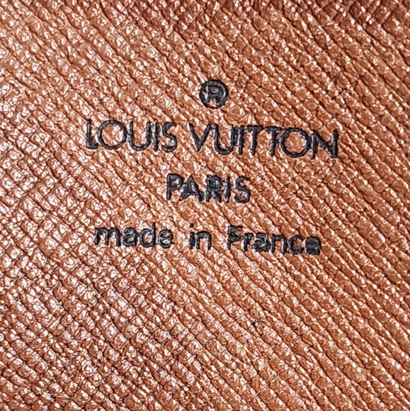 Louis Vuitton Orsay clutch/wristlet. Int & ext pockets have been cleaned out. - Picture 13 of 16